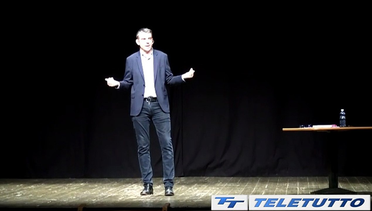 Video News - Federico Basso, comico garbato e acuto