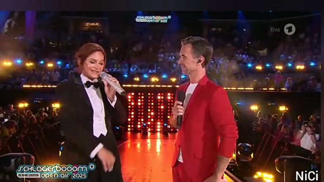 Kurzes Interview mit Andrea Berg  (Schlagerboom Open Air 2025 -Die Berge leuchten!)