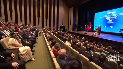 SON DAKİKA... Cumhurbaşkanı Erdoğan'dan Özgür Özel'e: Zihniyle dili arasında bağ tamamen kopmuş zavallı bir şahıs