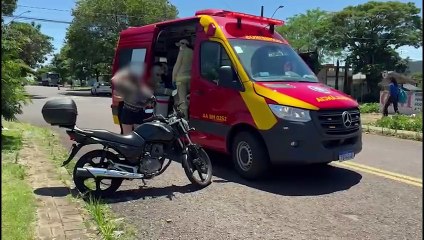 Acidente entre carro e moto deixa homem ferido no Bairro Universitário