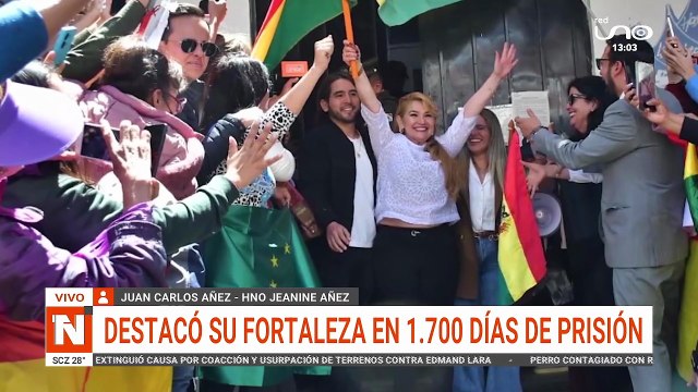 EMOCIONADO HASTA LAS LÁGRIMAS POR LA LIBERTAD DE SU HERMANA JEANINE ÁÑEZ