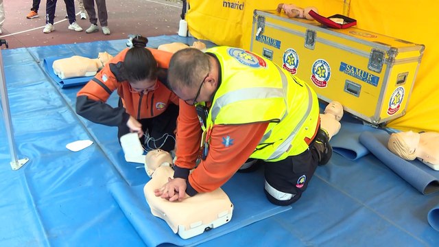 Stop Accidentes y Emergencias realizan simulacro de siniestro de tráfico en instituto madrileño