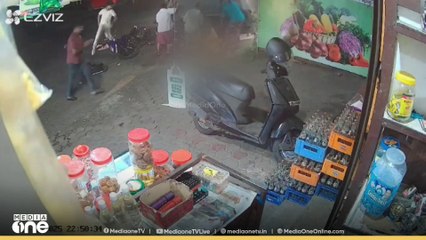 പാലായിൽ നിർത്തിയിട്ട വാഹനങ്ങളിൽ ഇടിച്ച ശേഷം കാർ നിർത്താതെ പോയി