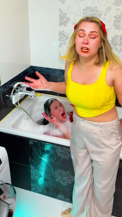 Sneaky Plan… Totally Backfired! 🚿🤣 #prank