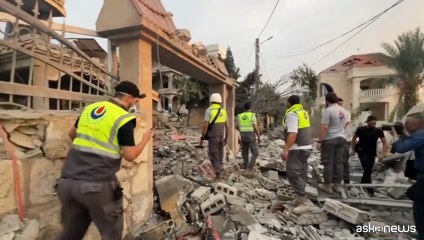 Raid israeliani sul Sud del Libano: "Non faremo riarmare Hezbollah"