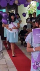 Desfile de prematuros anima mães em semana de conscientização no Hospital César Cals