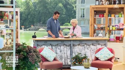 VOICI - "Tu ne peux pas faire ça en deux heures" : la difficulté de l'épreuve de Mercotte fait halluciner les internautes dans Le meilleur pâtissier (ZAPTV)