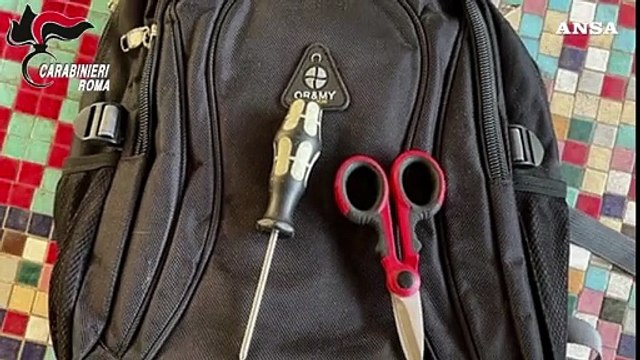 Roma, tre arresti per rapine ai bancomat con la tecnica del jackpotting