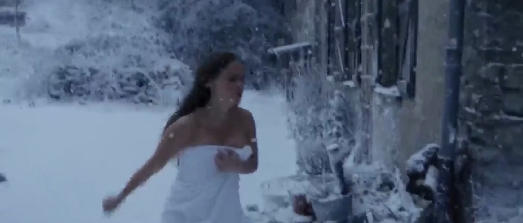 3 Women and a House - Epic Movie Clip 2 - espanol