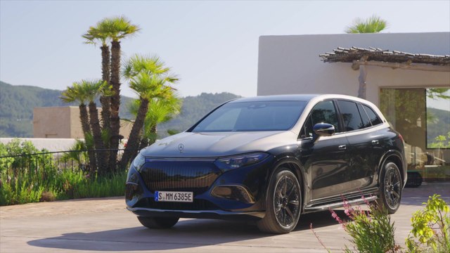 Mercedes-Maybach EQS 680 SUV with Maybach Night Series Design Package - Design Preview