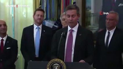 Beyaz Saray’daki basın toplantısında korkunç anlar: Trump'ın gözleri önünde fenalaştı