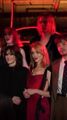 Stranger Things Premiere: Don't Miss the Exciting New Season! 🎬