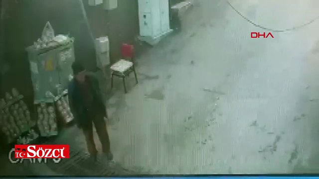 Tezgahtaki telefonu çalınan seyyar satıcıya yeni telefon hediye edildi