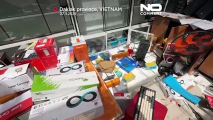 Тайфун "Калмаэги" обрушился на центральный Вьетнам