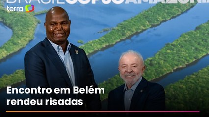 Lula dá ‘pulinho’ ao brincar com altura do presidente de Moçambique na COP30