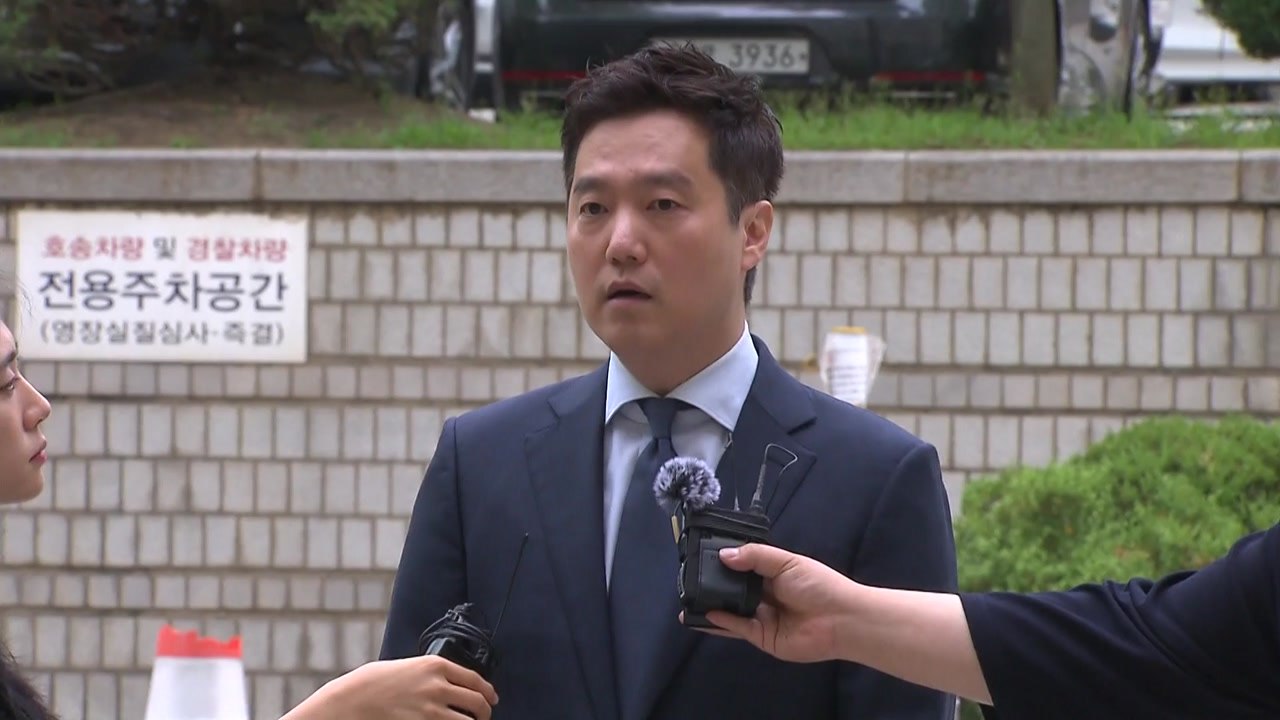 경찰, '최민희 딸 축의금' 본격 수사...고발인 소환 / YTN