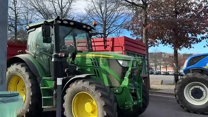 Les agriculteurs de la Loire manifestent pour alerter sur leurs conditions de travail