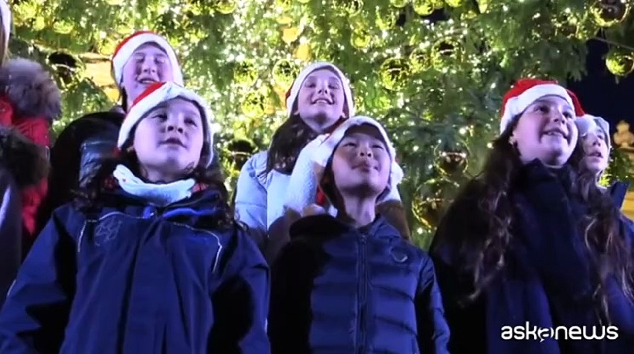 Vienna e Parigi inaugurano la magia dei mercatini e delle vetrine di Natale 2025