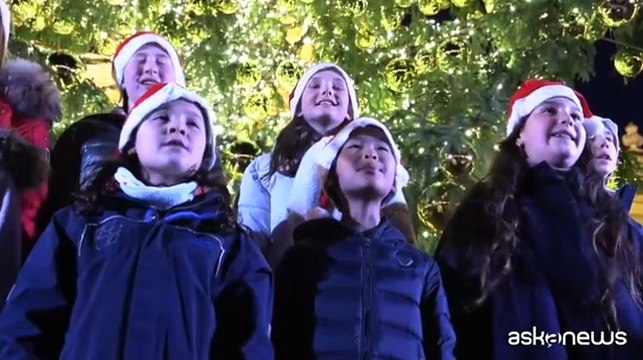 Vienna e Parigi inaugurano la magia dei mercatini e delle vetrine di Natale 2025