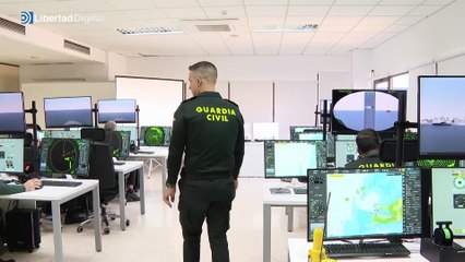 Felipe VI visita la Unidad Marítima de la Guardia Civil en Andalucía