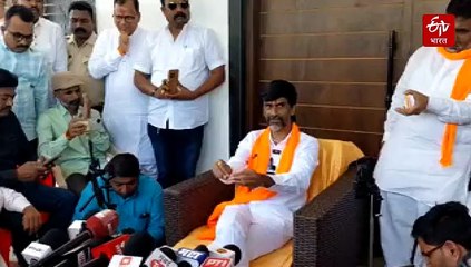 माझ्या घातपाताचा कट धनंजय मुंडेंनी रचला; मनोज जरांगेंचा आरोप: तर नार्को टेस्ट करा, धनंजय मुंडेंचा पलटवार