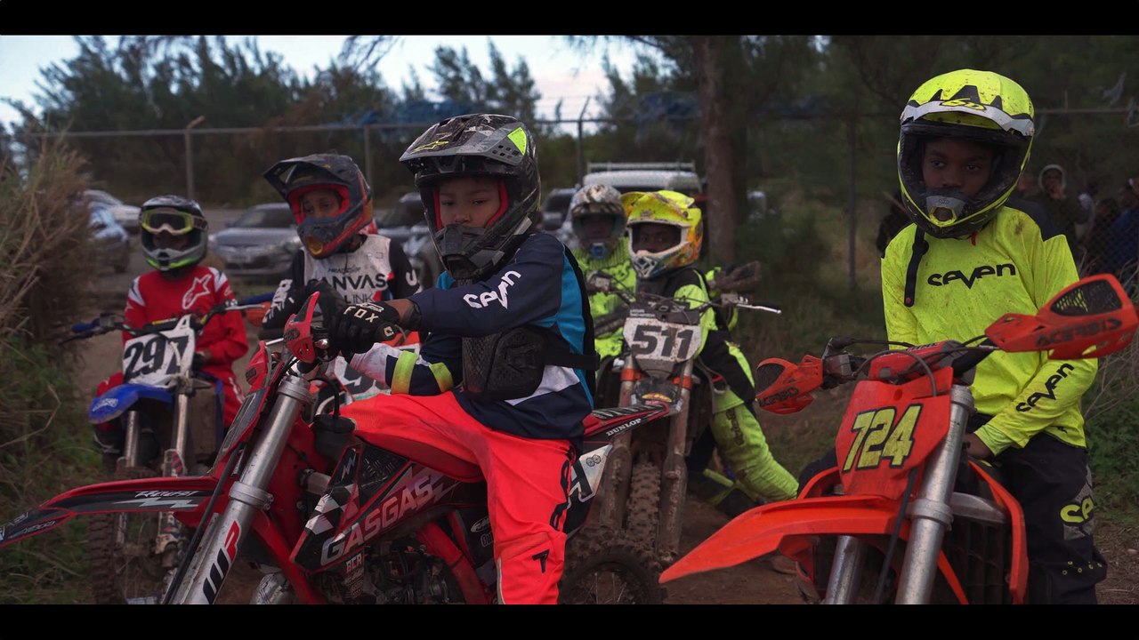 85cc Motocross Racing (Last Corner Pass For The Win!)