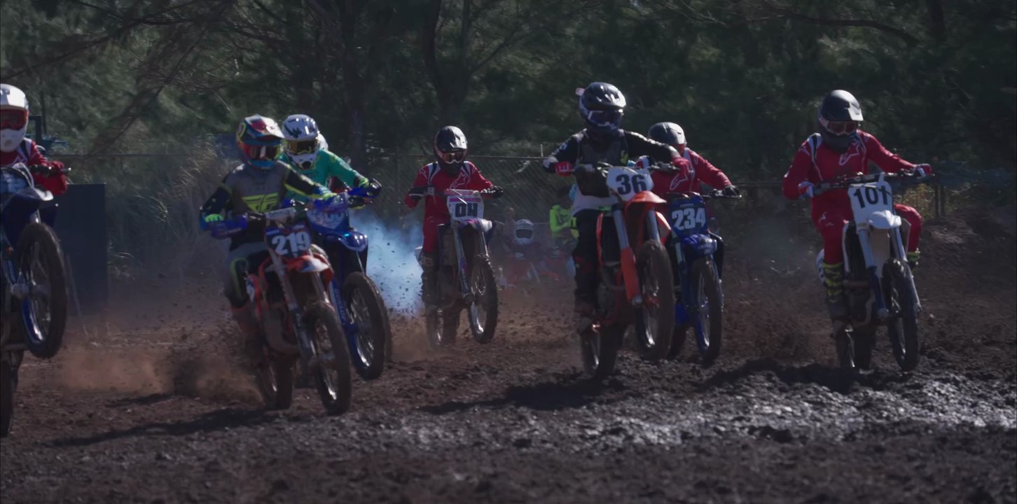 450/250/125cc Motocross Racing (Raw #26)