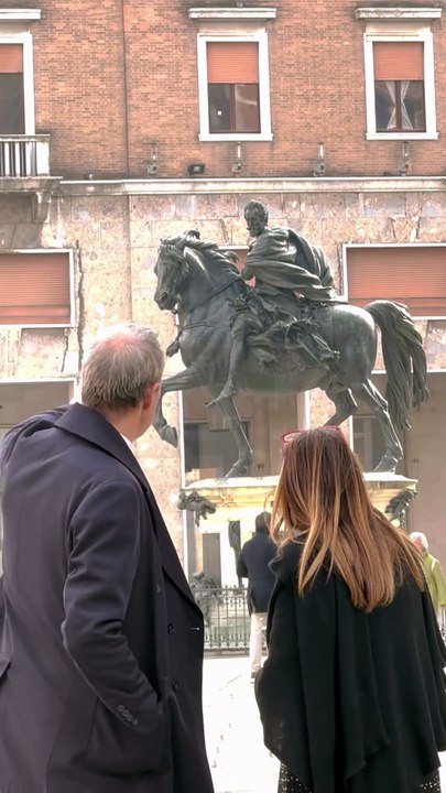 Katia Tarasconi - In Piazza Cavalli passiamo ogni giorno.(07.11.25)