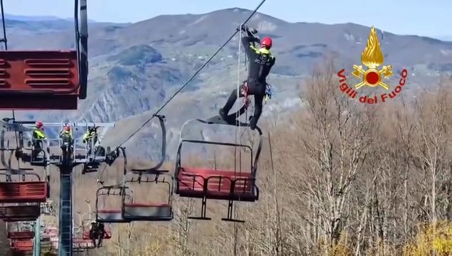 Vigili del fuoco sul Cimone per un addestramento in vista della stagione sciistica
