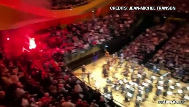 Parigi, protesta al concerto dell'Orchestra filarmonica di Israele