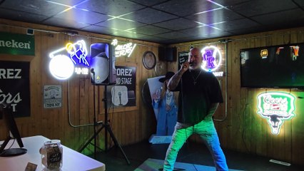 PIERCE THE VEIL - KING FOR A DAY (PERFORMED LIVE AT SCOREZ)