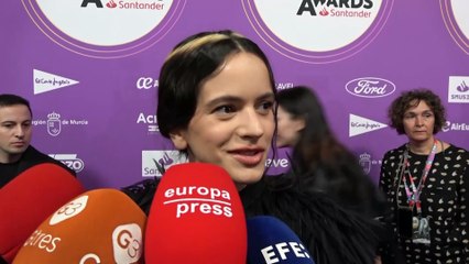Rosalía deslumbra en Los 40 Music Awards y confiesa cómo ha vivido el estreno de 'Lux'