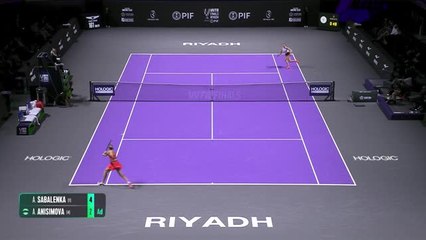 Sabalenka keeps up perfect record in 2025 Tour finals