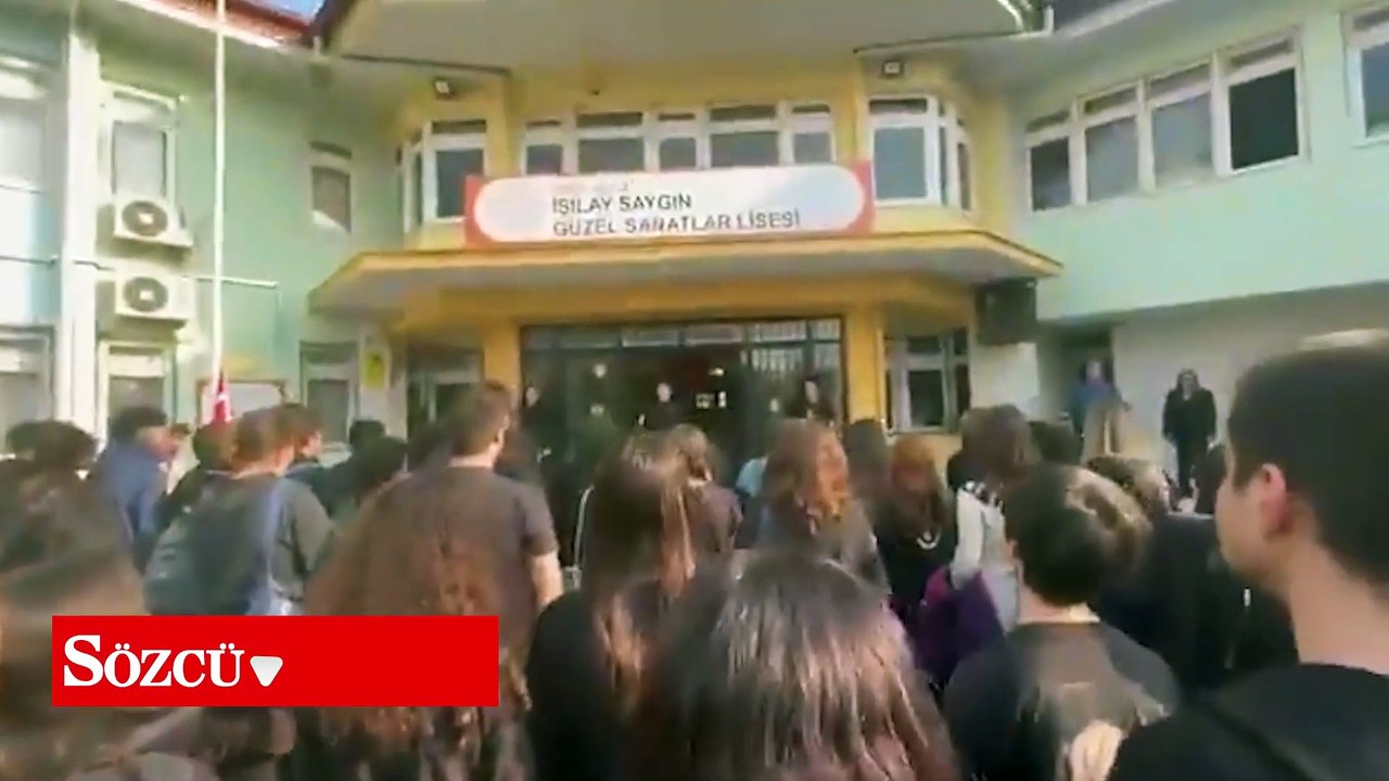 'Andımız' krizi: Müdür susturmaya çalıştı, öğrenciler sonuna kadar okudu!
