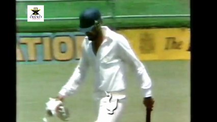 Bruce Yardley 4 for 77 in 24 Overs 4 Mdns vs Pakistan 2nd innings of 2nd Test, Brisbane, November 27 - December 01, 1981 (CT)