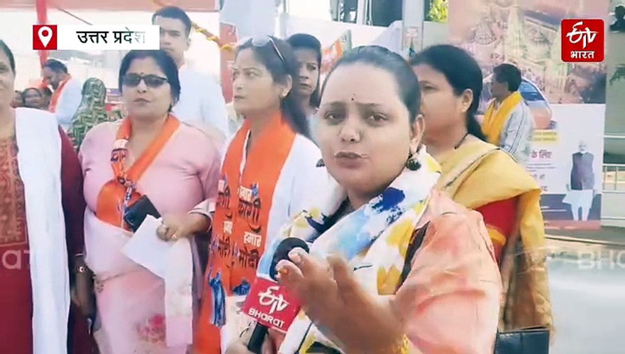 पीएम मोदी का बनारस दौरा, चार वंदे भारत को दिखाई...
