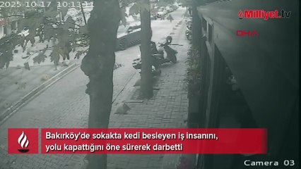 Kedi beslemek isteyen iş insanına 'Yolu kapattın' dayağı