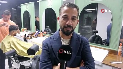 Kimi korktu kimi kaçtı, o dönerini bırakmadı