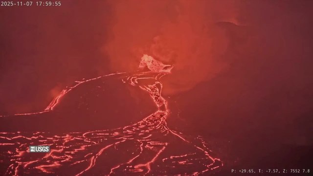 Lava flows spectacularly from Hawaii KILAUEA volcano at dusk