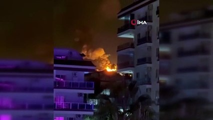 Alanya’da mutfak tüpü yüklü kamyonet alev alev yandı