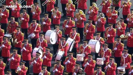 Cumhurbaşkanı Erdoğan, 8 Kasım Zafer Günü'nün kutlandığı tören alanında