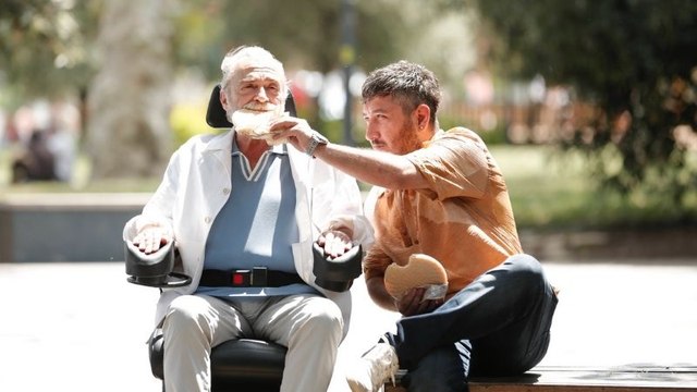 Feyyaz Yiğit ve Haluk Bilginer’in başrollerinde olduğu “Yan Yana” filminden “İtfaiye” klibi yayımlandı!