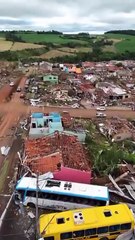 Vídeo aéreo de Rio Bonito do Iguaçu após passagem de tornado