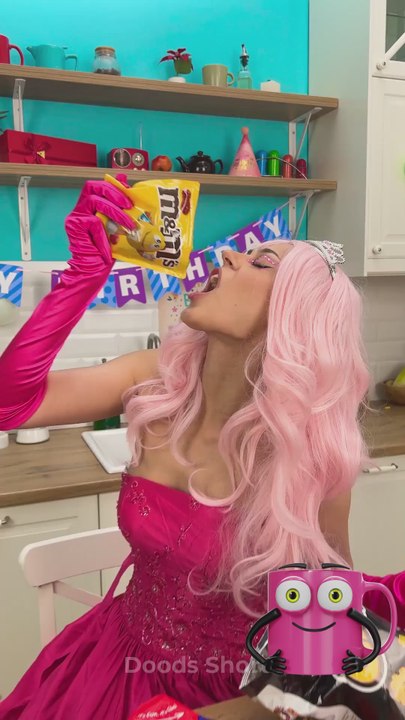 Clever hiding places for your favorite snacks 🍭🤭💡 #foodhack #funny