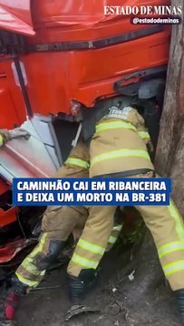 Caminhão cai em ribanceira e deixa um morto na BR-381