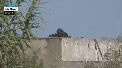 La operación policial en los alrededores de la nave