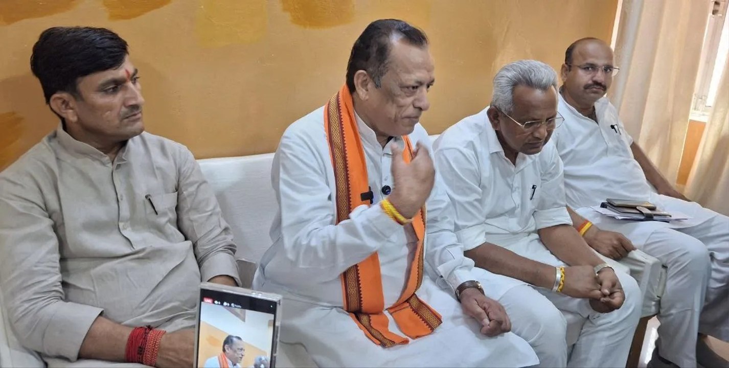 बाड़मेर में छह साल से बच्चे बन रहे डॉक्टर और मंत्री कह रहे मेडिकल कॉलेज का निर्माण चल रहा