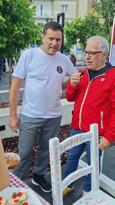 Monte di Procida (NA) - Grande partecipazione a Tutti in piazza ma proprio tutti. (09.11.25)