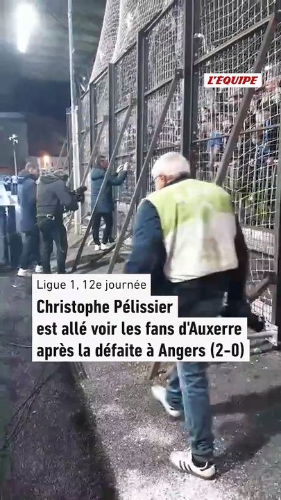 Menacé, Christophe Pélissier acclamé par les supporters d’Auxerre malgré la défaite contre Angers en Ligue 1 - Foot - Ligue 1 - Auxerre