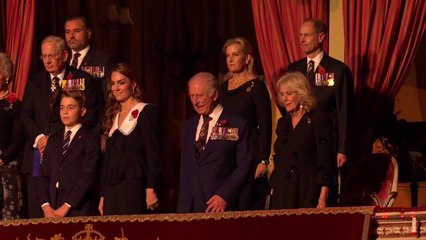 영국서 현충일 앞두고 추모식...조지 왕자도 참석 / YTN